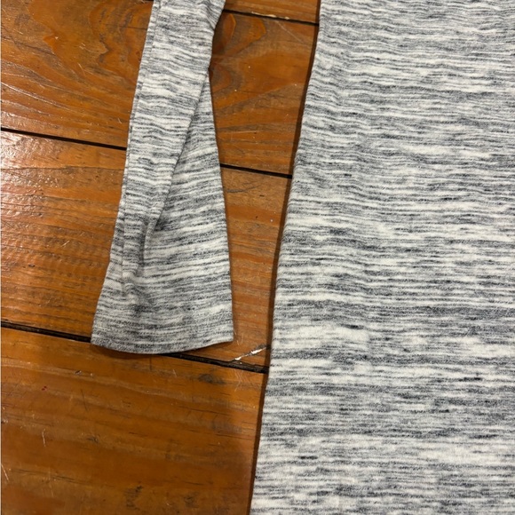 (807) +GRAY DRESS - Picture 7 of 8